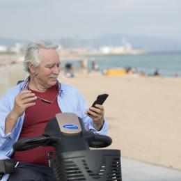 INVACARE - ORION PRO - MOBILITY SCOOTER - LIFESTYLE IMAGE 1