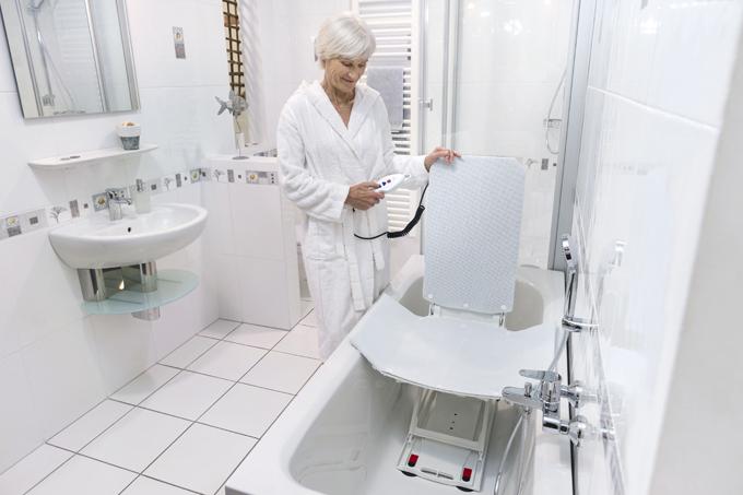 Invacare Orca Bathlifter Invacare Orca Bathlifter